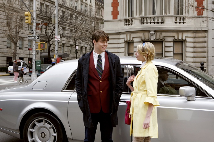初めて実った恋の行方は…ジェニー&アッシャー(C)Warner Bros. Entertainment Inc.