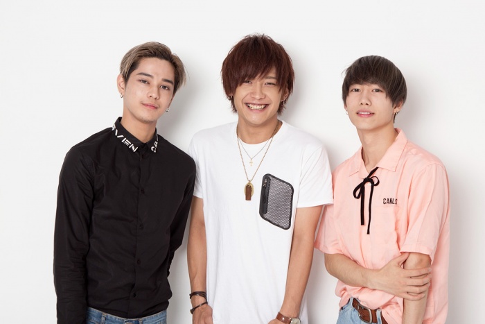 「CandyDoll部」を応援していくイケメンズ（左から）バトシン、時人、志村禎雄