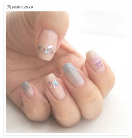 【セルフネイル部】乗せるだけで上級者ネイルに“シェルネイル”が可愛い！／yoshie2929さんinstagramより