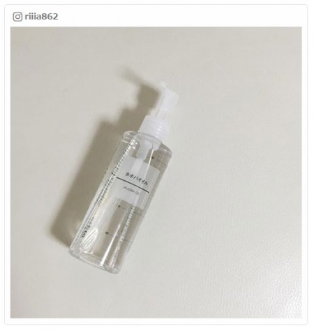 ホホバオイルを余さず活用！使い切り術8選／riiia862さんinstagramより
