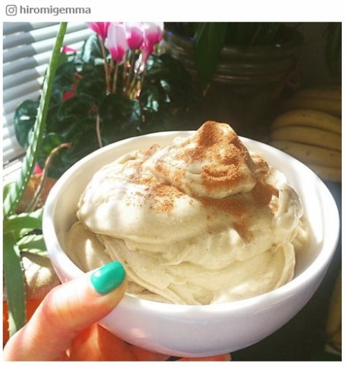 バナナだけで完成「ナイスクリーム」が美味しそう!シンプルスイーツでダイエットにもOK/hiromigemmaさんInstagramより