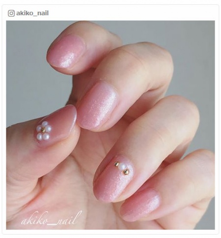 【セルフネイル】恋を引き寄せる胸キュンモテネイル6パターン／natsumi70さんinstagramより