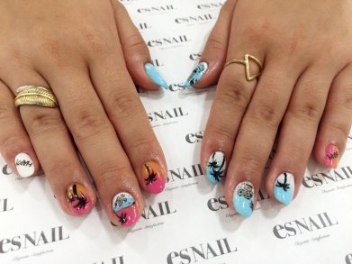 ヤシの木で南国っぽく（画像提供：esNAIL）