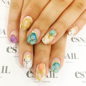 大人カラフルに（画像提供：esNAIL）