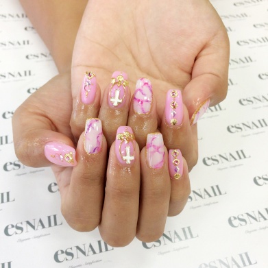 ピンクでキュート（画像提供：esNAIL）