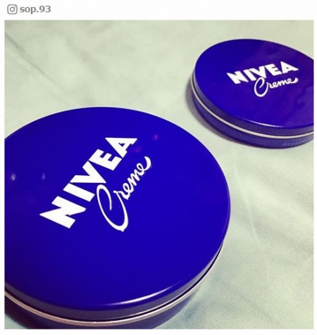 ニベアの青缶はやっぱりすごい！「シュガースクラブ」でつるすべボディに／sop.93さんinstagramより