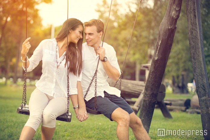 自分に合ったモテテクを取り入れていこう(photo by Igor Mojzes/Fotolia)
