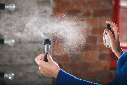 メイクブラシをおそうじ