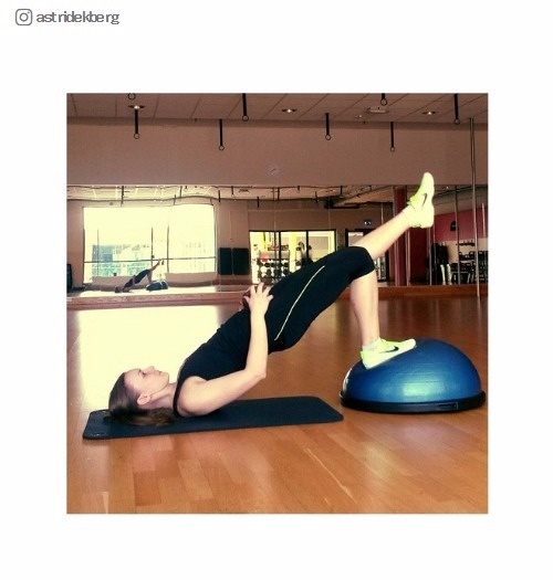 生理を早く終わらせたい!ヒップアップも見込めるトレーニングって?/astridekbergさんInstagram