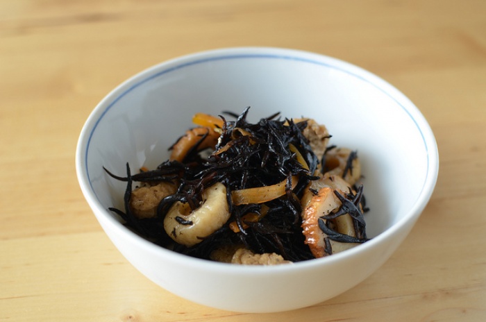 もう貧血に効かない「ひじき」の鉄分が多いは嘘／by dreamcat115
