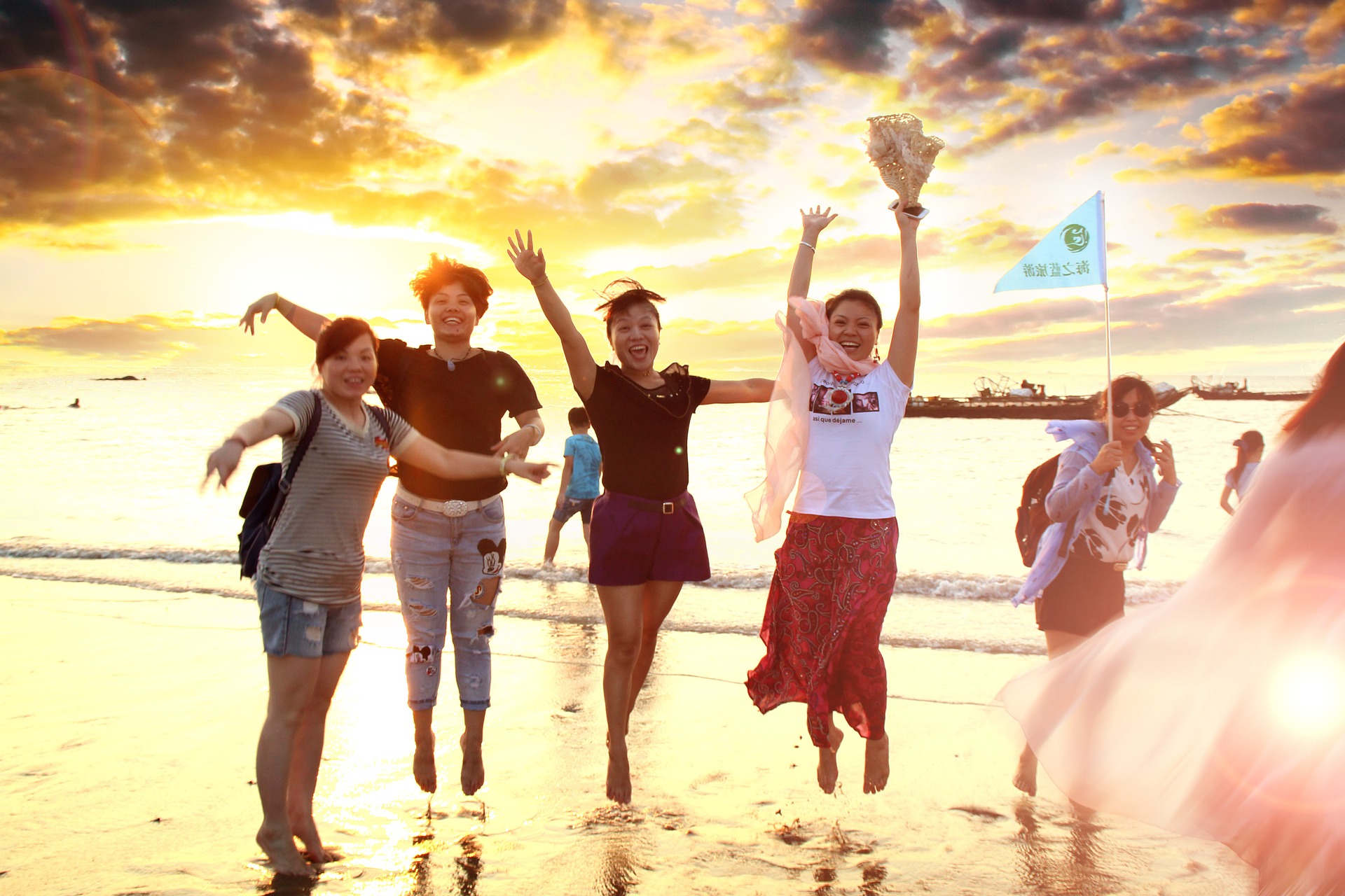 beach-936736_1920