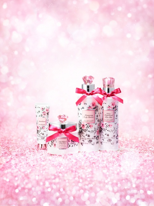 「ジルスチュアート」甘い香りに包まれる至福のボディケアアイテムが限定で登場／画像提供：JILL STUART