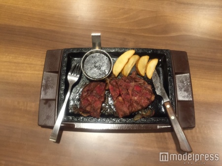 スマートフォンで撮影したNG写真（C）モデルプレス