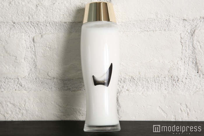 マルチユースな乳液（C）モデルプレス