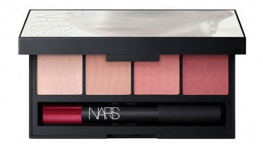 トゥルーストーリー チーク＆リップパレット／画像提供：NARS