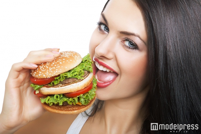 ご飯やパンだけ抜いてダイエット(Photo by AlexButsCom)