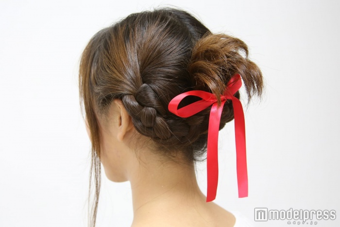 映画「君の名は。」“三葉ヘア”を完全再現！簡単プロセスで解説（C）モデルプレス