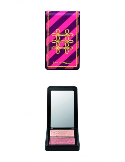 ナットクラッカー スウィート ピーチ フェイス コンパクト／画像提供：M・A・C