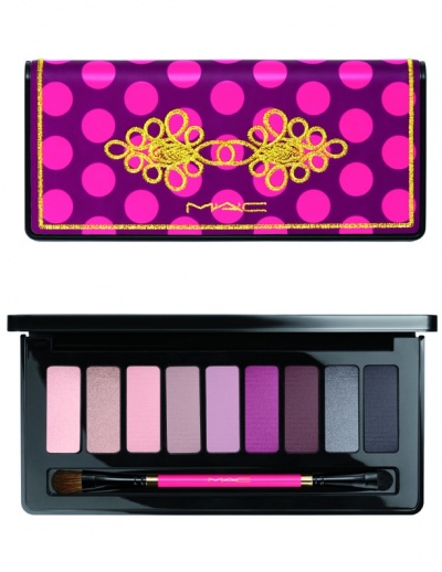 ナットクラッカー スウィート クール アイ コンパクト／画像提供：M・A・C