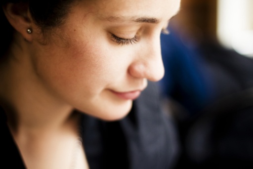 乾燥肌に悩む女性