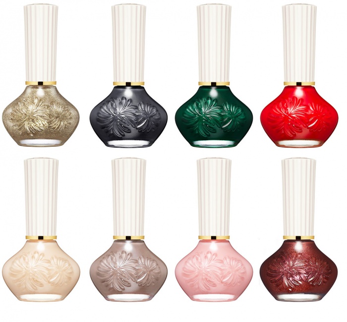 ポール ＆ ジョー ネイル ポリッシュ（上段左から）016 トゥインクル ライト、017 クリスマス ストーリー、018 もみのき、019 ポインセチア（下段左から）020 バターピーカン、021 薪、022 クリスマスクッキー、023 クリスマス チアー／画像提供：PAUL & JOE BEAUTE