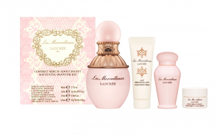 数量限定品「ソフニング ブースター キット」／8,000円（税抜）／画像提供：レ・メルヴェイユーズ ラデュレ