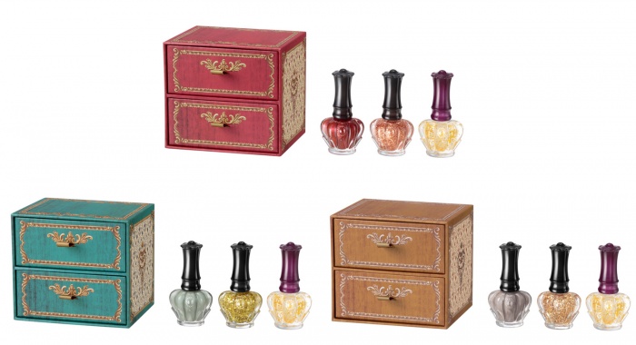 ホリデーを彩る宝石のようなネイルがセットになったコフレが登場/画像提供:ANNA SUI
