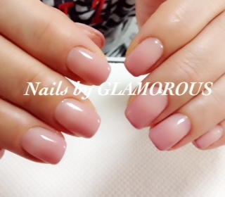 モーヴピンクで大人のピンクネイルに