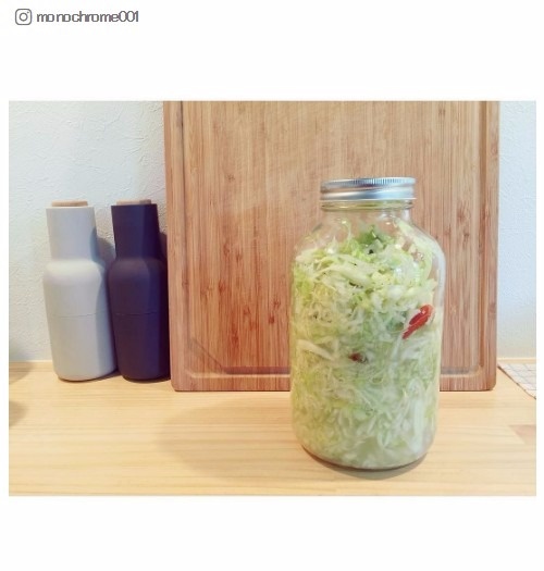 「乳酸キャベツ」でぺたんこお腹に！お手軽食材がブームの予感／monochrome001さんInstagram