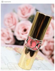 告らせ上手のピーチコーラル【イヴ・サンローラン・ボーテ ルージュヴォリュプテシャイン】/coppesamaさんのInstagramより