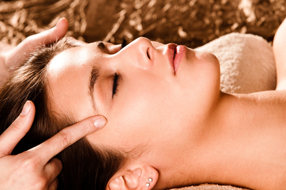 acupressure face massage