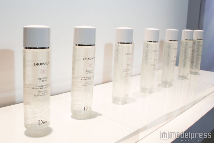 (C)モデルプレス