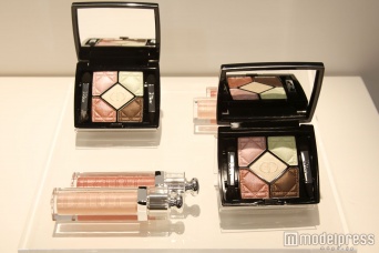 (C)モデルプレス