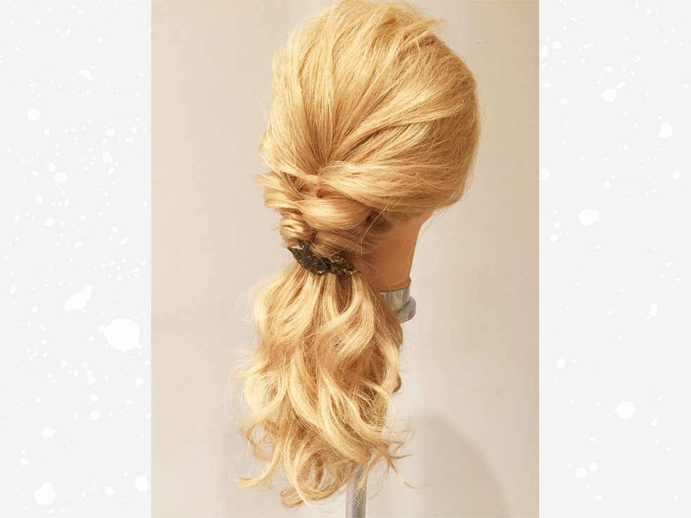 くるりんぱで作れる、簡単ローポニテールアレンジ