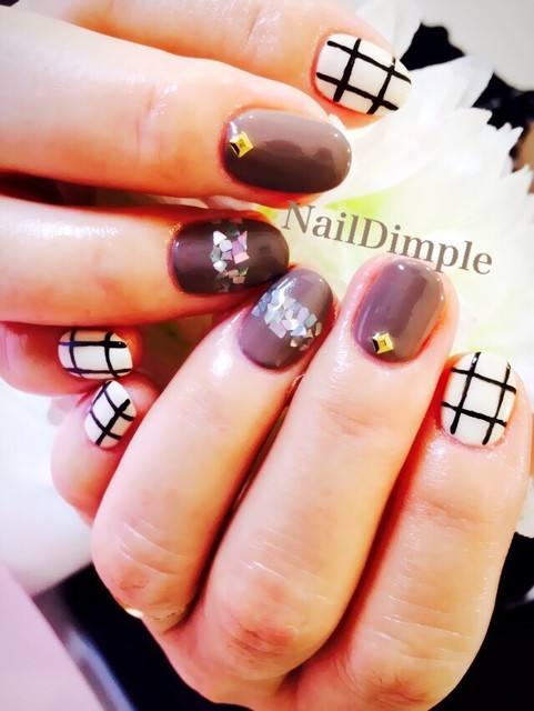 グレージュ×格子柄