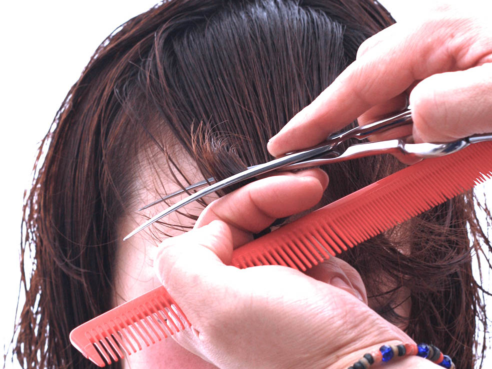 前髪カットで絶対に気をつけないといけない事とは？