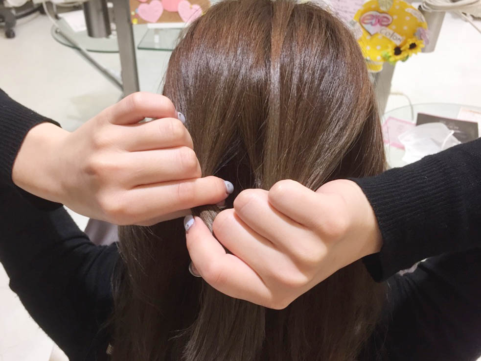 簡単5分で完成!ネジネジロープ編みのポニーテールのやり方