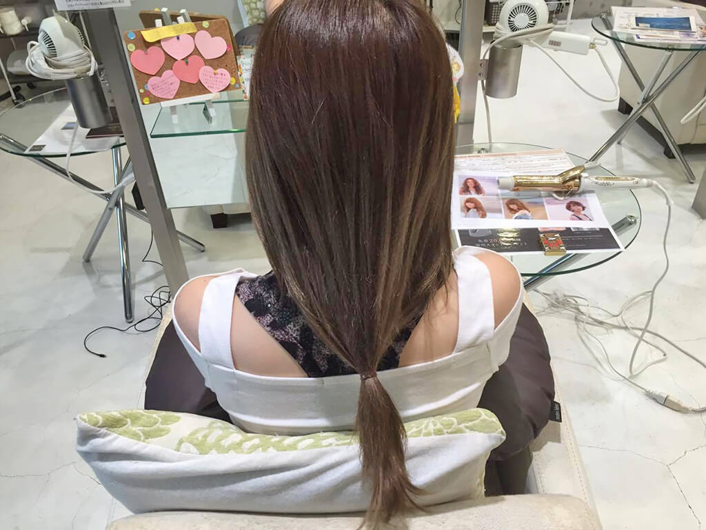 くるりんぱを繰り返すだけ！ガーリーアレンジの手順1