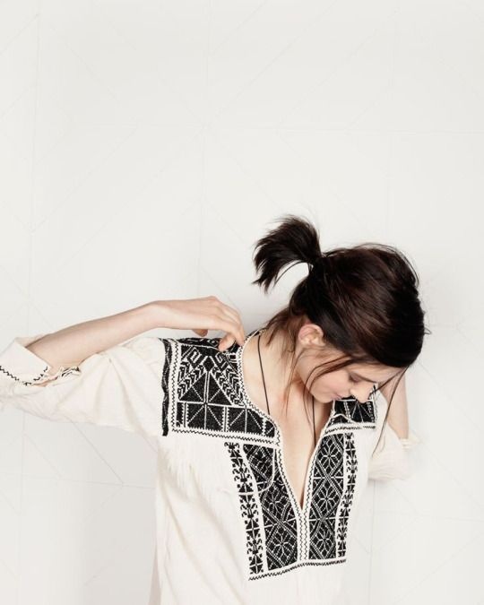 2016年秋冬もキテます！抜け感たっぷりのローポニーの作り方_image5