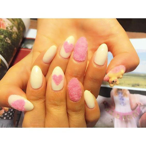 秋冬限定のふわもこ感♡セルフでもできるファーネイルとカワイイネイルデザイン_image3