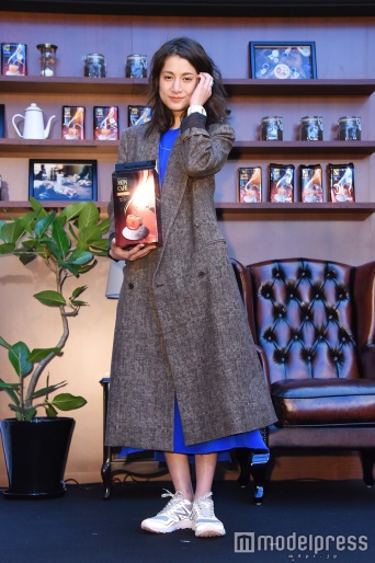 メンズライクに着こなしたマリエ(C)モデルプレス