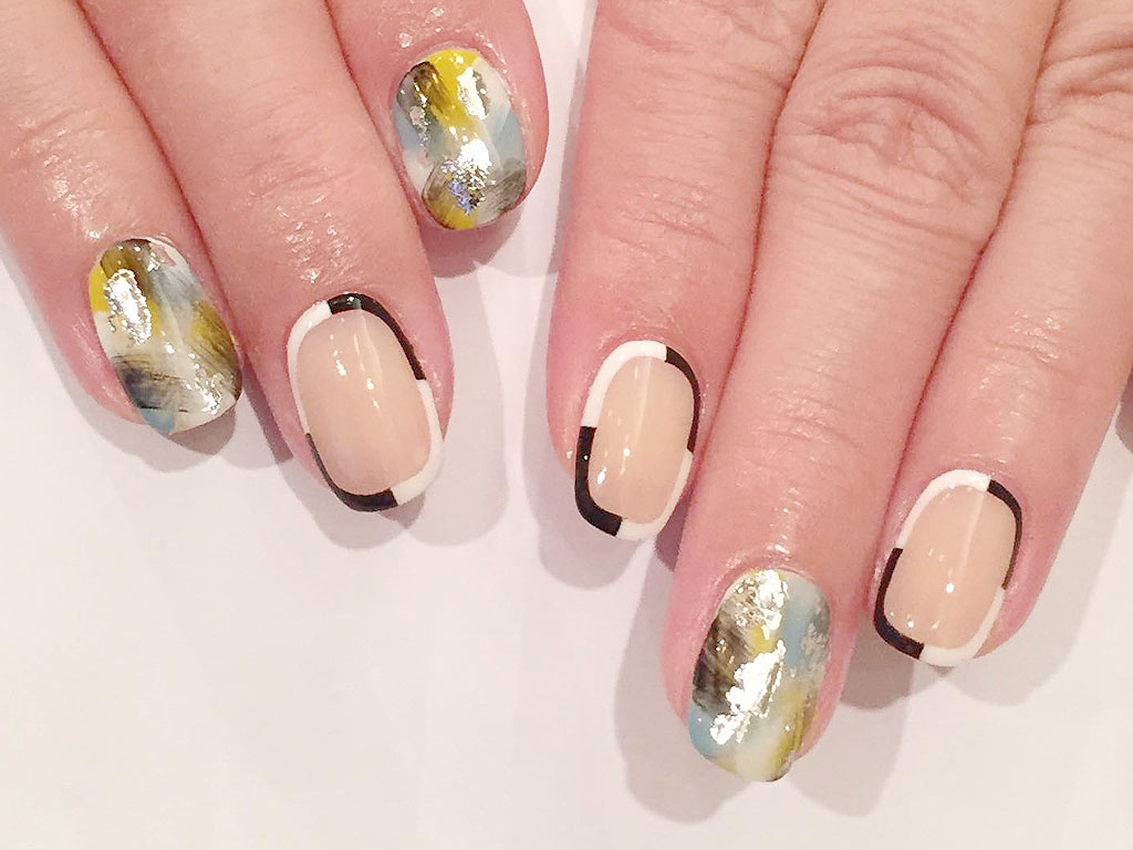 重ねアートネイルはかすれた筆の質感がPOINT♪