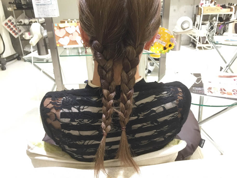 忙しい朝の味方！三つ編み×ロープ編みローポニー