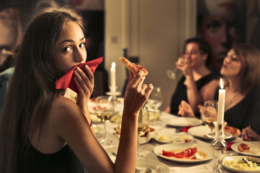 ダイエット中には避けたい20時以降の夜ご飯…でも太らない食事のコツ