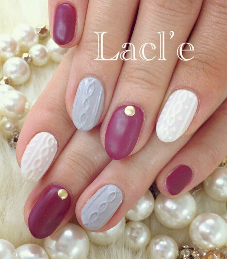 オフィスでもOK！ボルドーをさりげなく取り入れた大人上品ネイル♡_image13