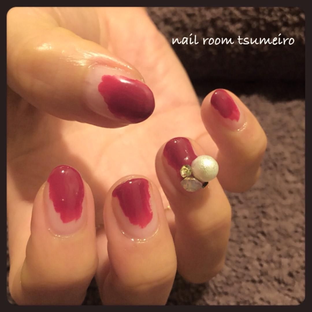 オフィスでもOK！ボルドーをさりげなく取り入れた大人上品ネイル♡_image6