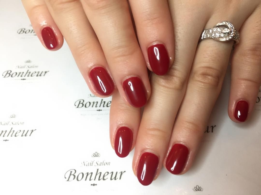 オフィスでもOK！ボルドーをさりげなく取り入れた大人上品ネイル♡_image3