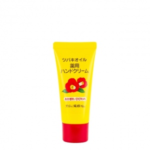 黒バラ本舗「ツバキオイル 薬用ハンドクリーム」