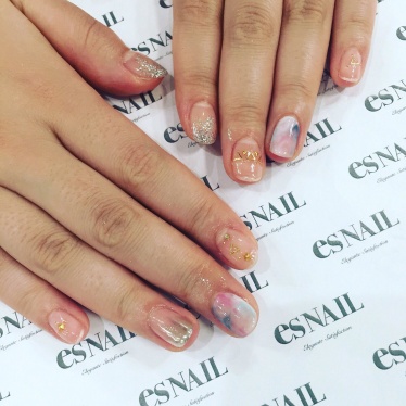 ニュアンス、ミラー、エスニックなど今年のトレンド詰め込みました（画像提供：esNAIL）