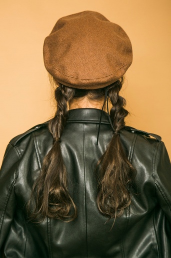 バック／画像提供：株式会社KADOKAWA